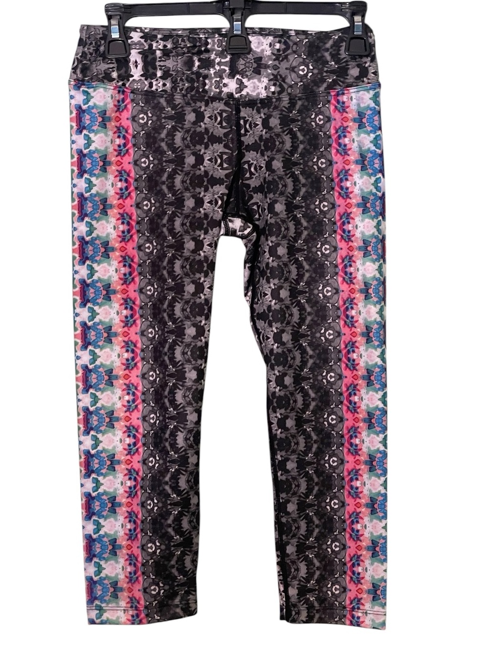 Prana Roxanne Capri leggings. Multi- color Size small GUC